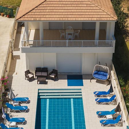 Dennis And Tanya Villas لاغاناس المظهر الخارجي الصورة