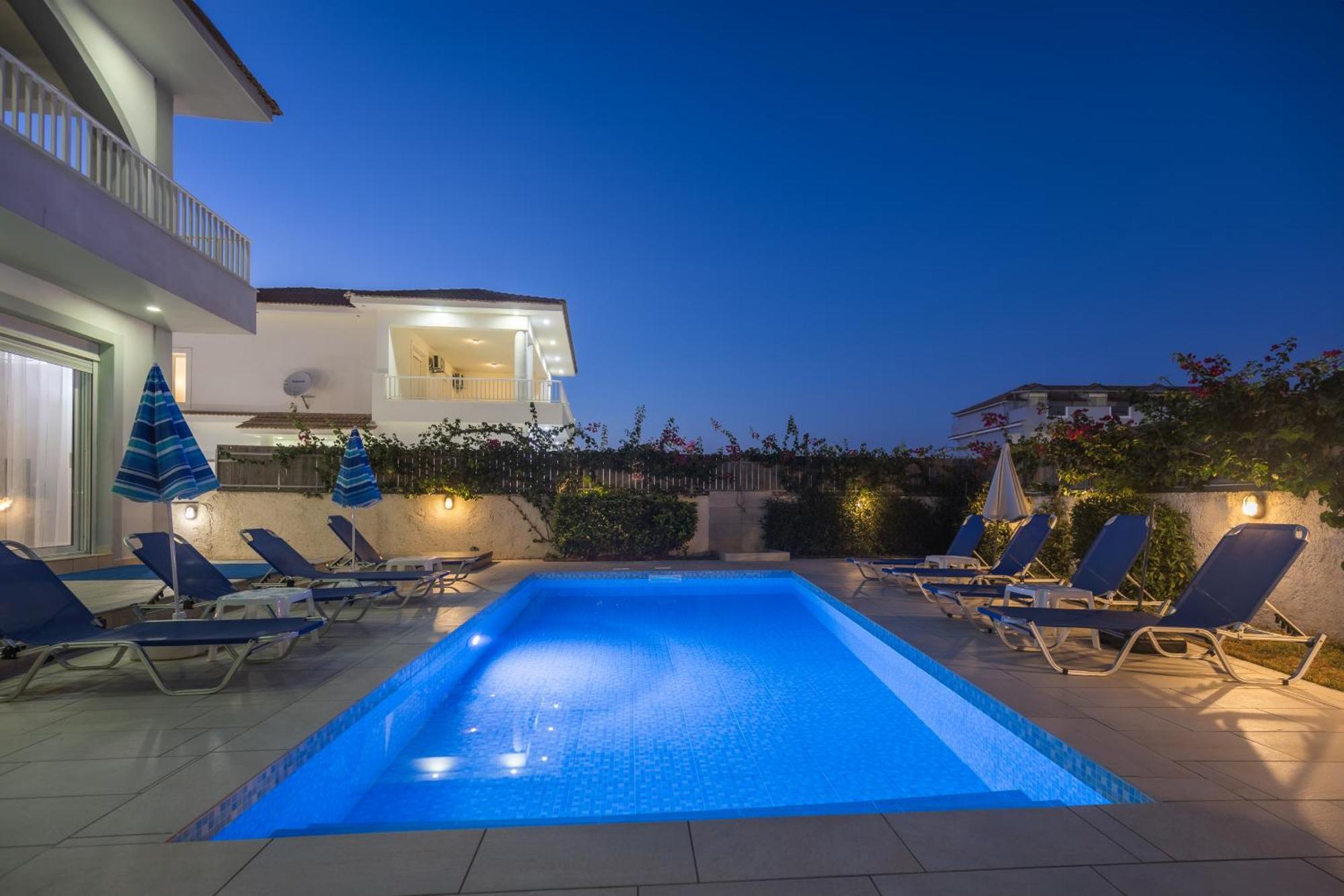 Dennis And Tanya Villas لاغاناس المظهر الخارجي الصورة