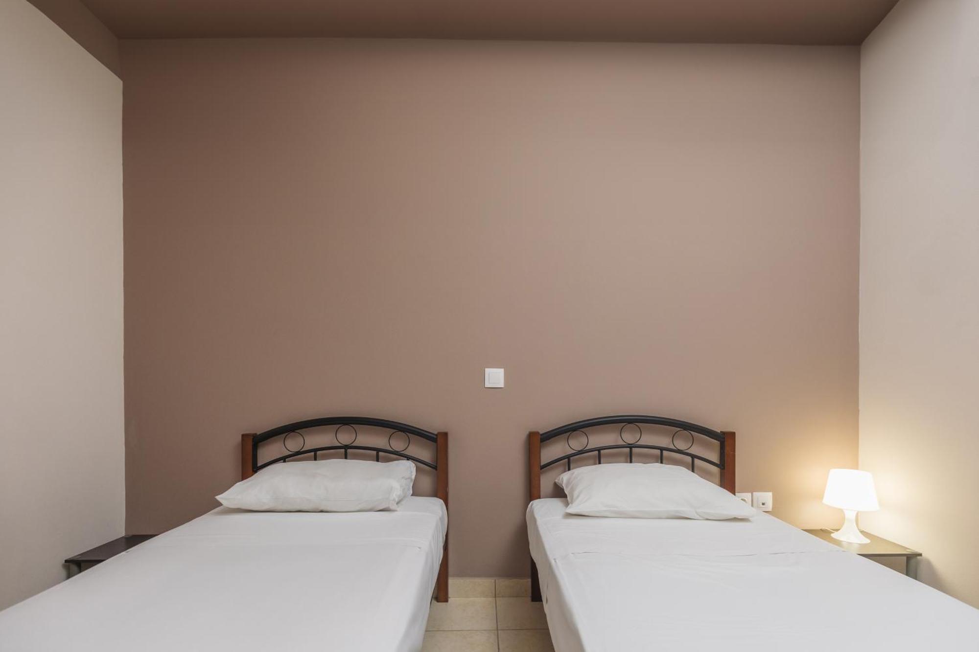 Dennis And Tanya Villas لاغاناس المظهر الخارجي الصورة