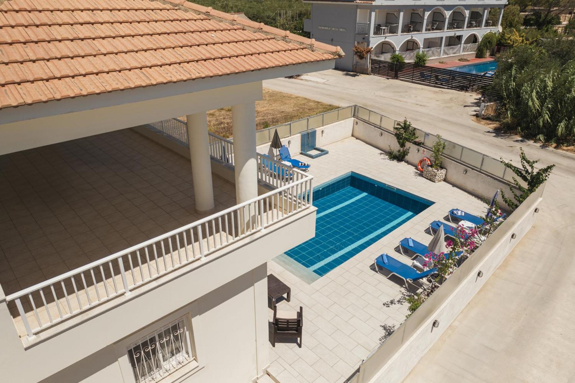Dennis And Tanya Villas لاغاناس المظهر الخارجي الصورة