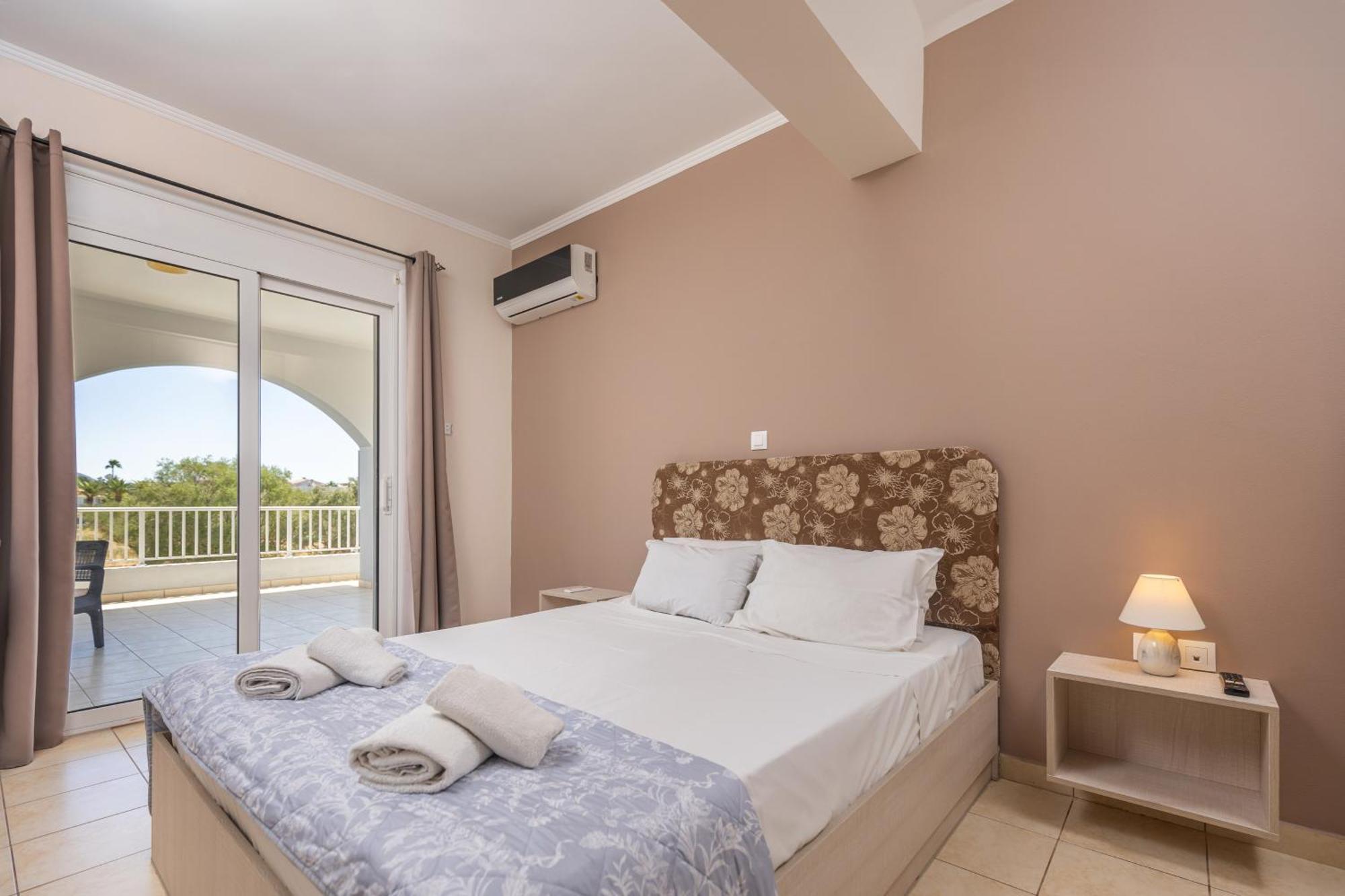 Dennis And Tanya Villas لاغاناس المظهر الخارجي الصورة